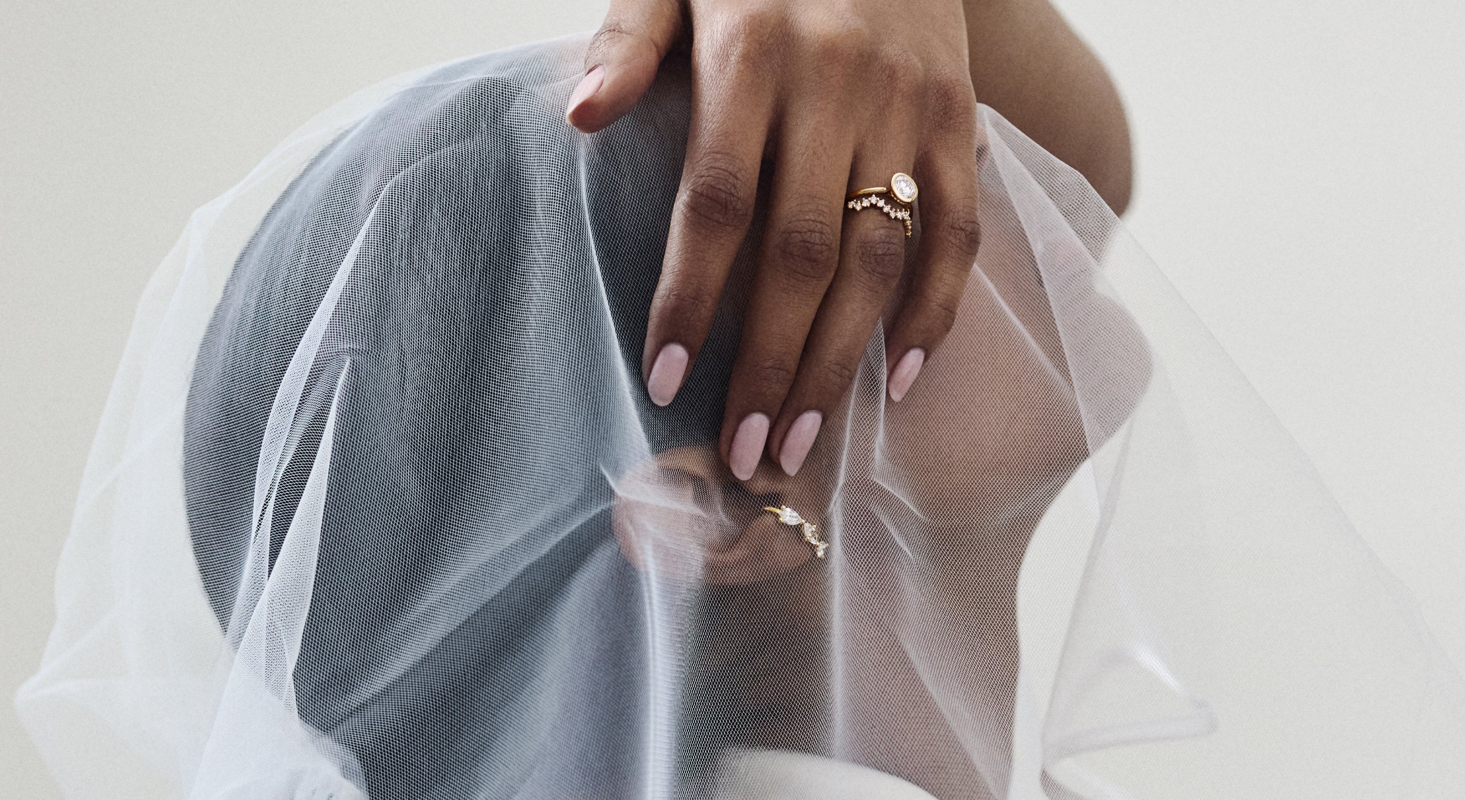 AKIND Bridal: Sustainable engagement rings in 14k and 18k solid gold