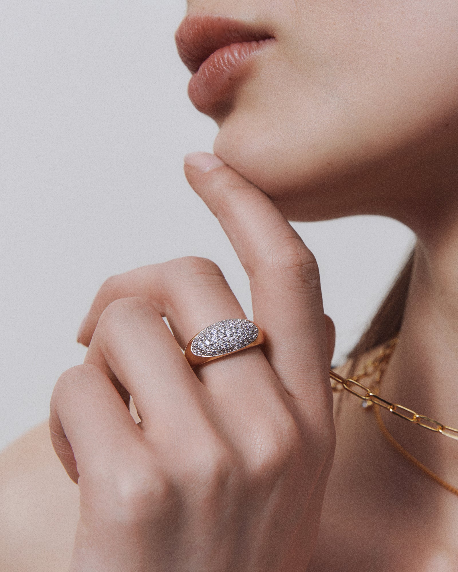 Pavé Pillow Ring