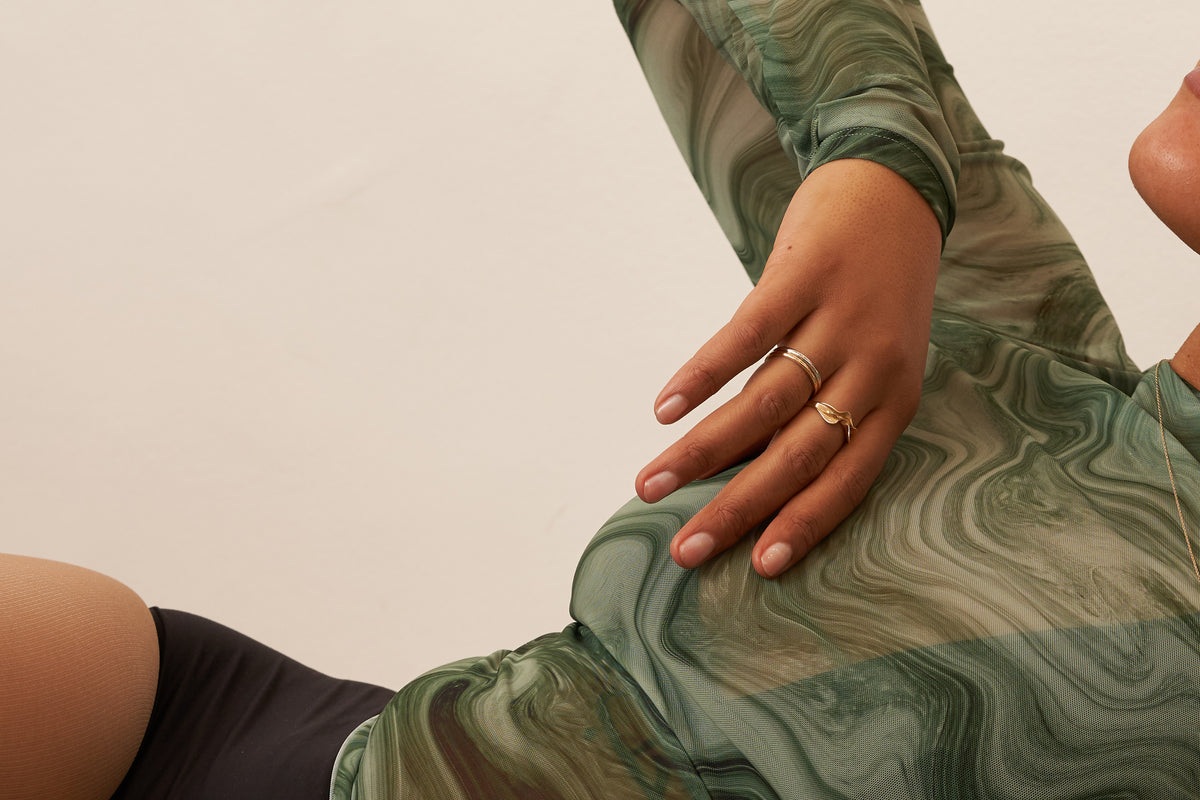 Curved Leaf Gold Wave Ring | Akind